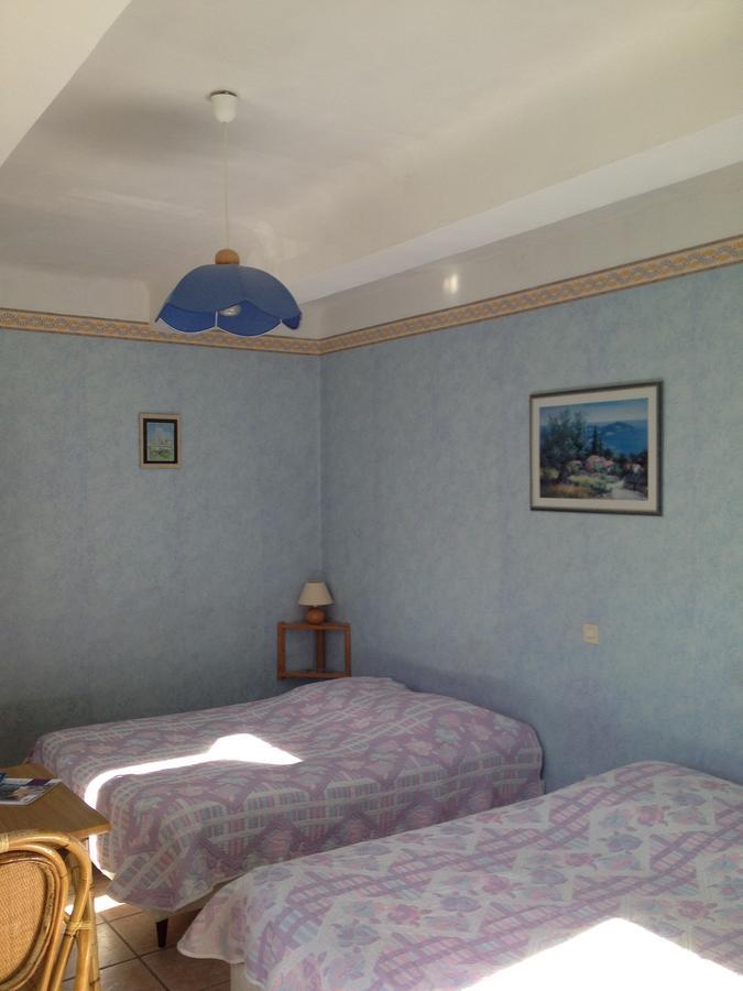 Bar Hotel De La Place Mezel Dış mekan fotoğraf